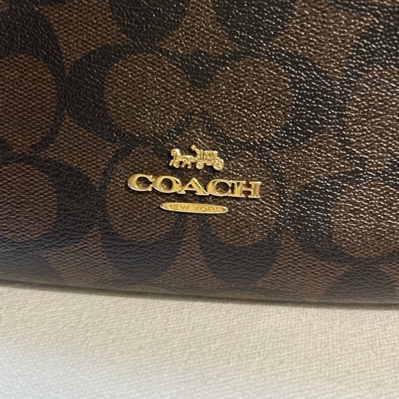 Purse - Picture 2 of 5